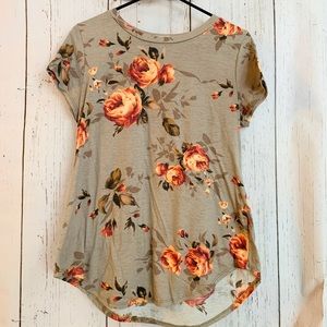 Medium boutique floral top